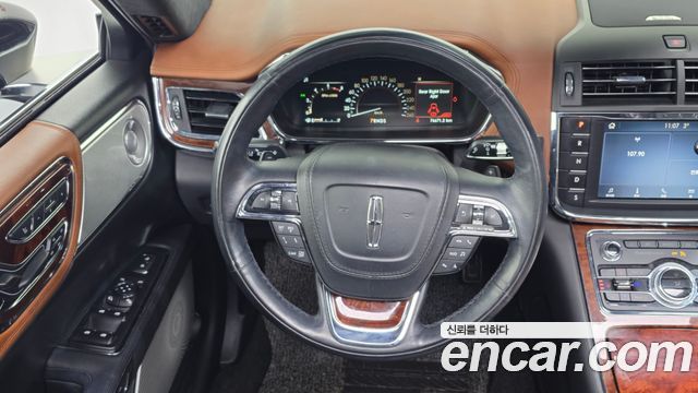 Lincoln Continental 2020 thumb 12