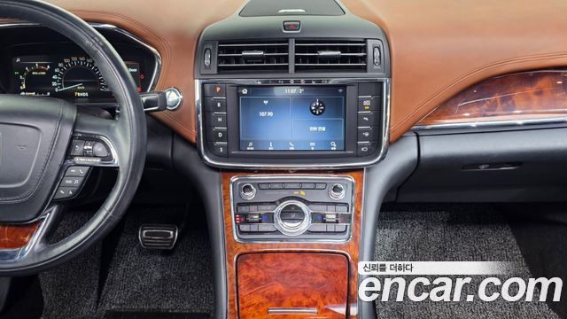 Lincoln Continental 2020 thumb 7
