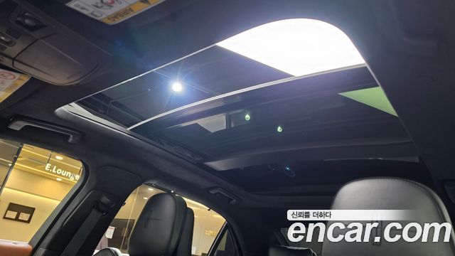 Lincoln Continental 2020 thumb 11