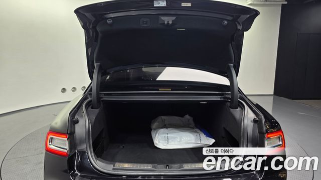 Lincoln Continental 2020 thumb 3