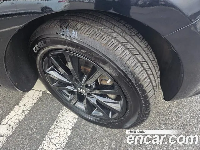 Kia Carnival 2015 thumb 5