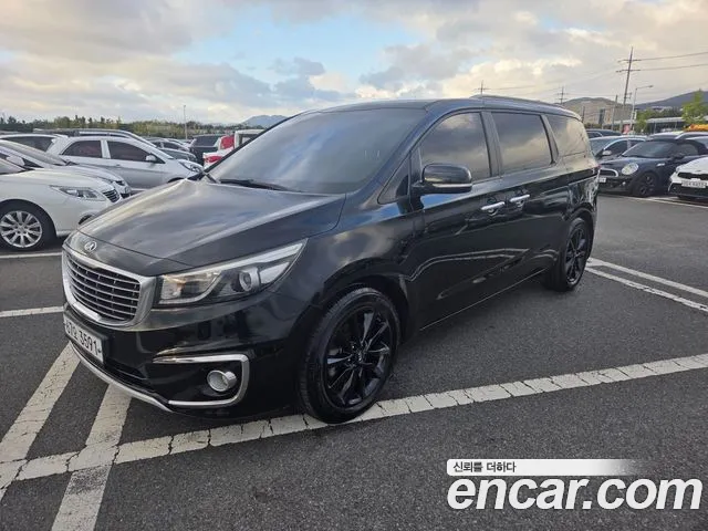 Kia Carnival 2015 thumb 11