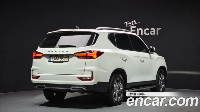 SsangYong Rexton 2022 thumb 3
