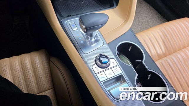 Genesis G70 2020 thumb 9