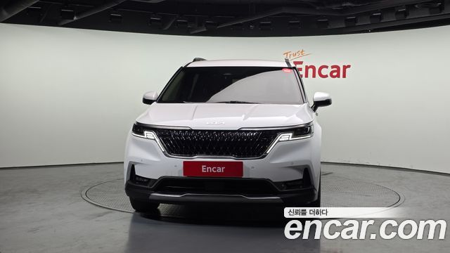 Kia Carnival 2023 thumb 4