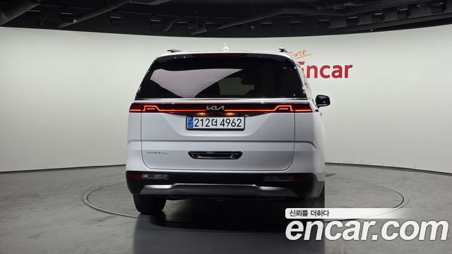 Kia Carnival 2023 thumb 5