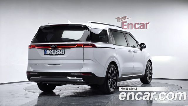 Kia Carnival 2022 thumb 3