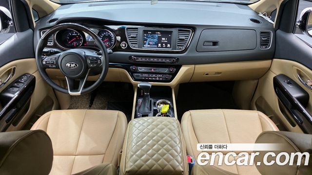 Kia Carnival 2020 thumb 8
