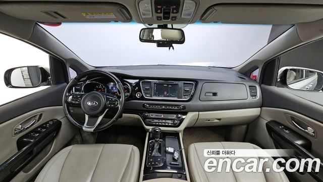 Kia Carnival 2016 thumb 8