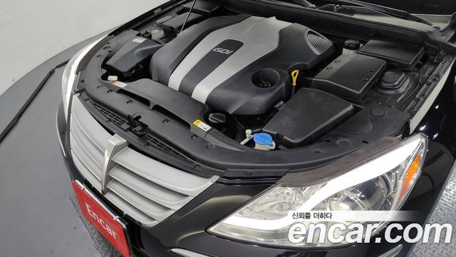 Hyundai Genesis 2013 thumb 6