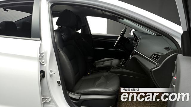 Hyundai Avante 2019 thumb 10