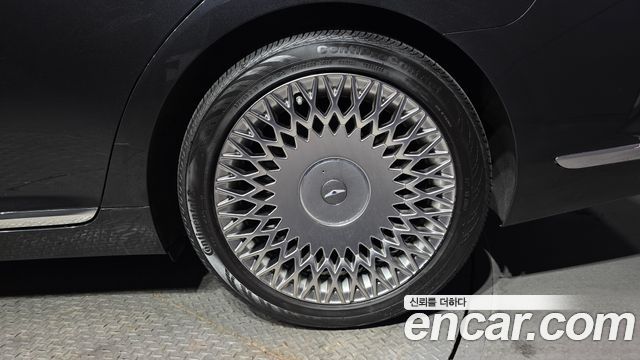 Genesis G90 2019 thumb 6