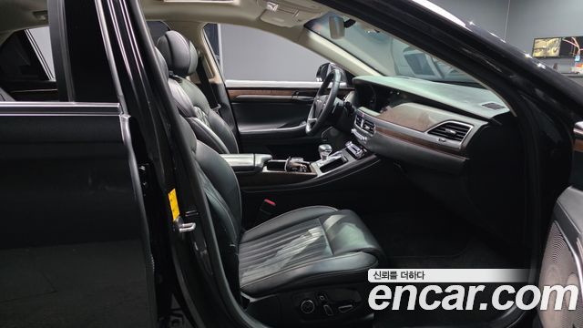 Genesis G90 2019 thumb 10