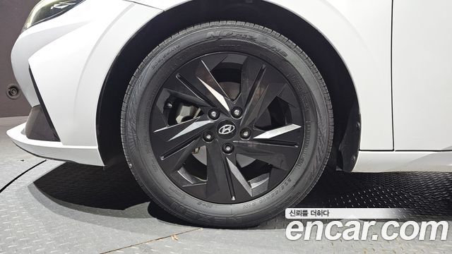 Hyundai Avante 2021 thumb 6