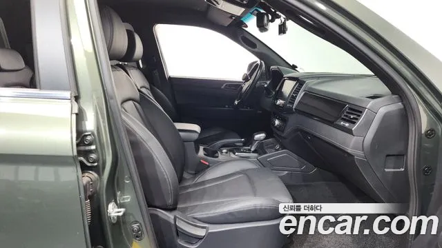 SsangYong Rexton 2021 thumb 12