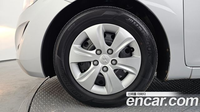 Hyundai Avante 2014 thumb 5