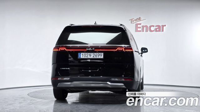 Kia Carnival 2023 thumb 5