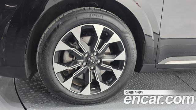 Kia Carnival 2023 thumb 6