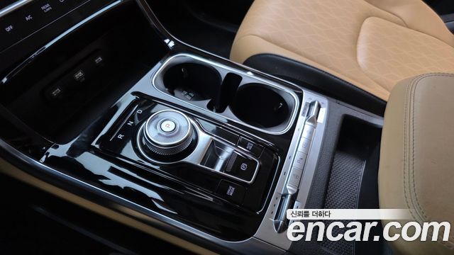 Kia Carnival 2023 thumb 10