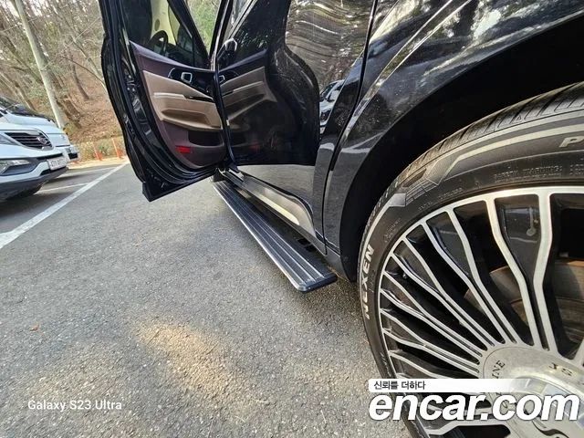 Kia Carnival 2022 thumb 2