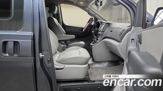 Hyundai Starex 2018 thumb 11