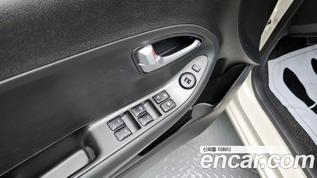 Kia Morning 2015 thumb 11