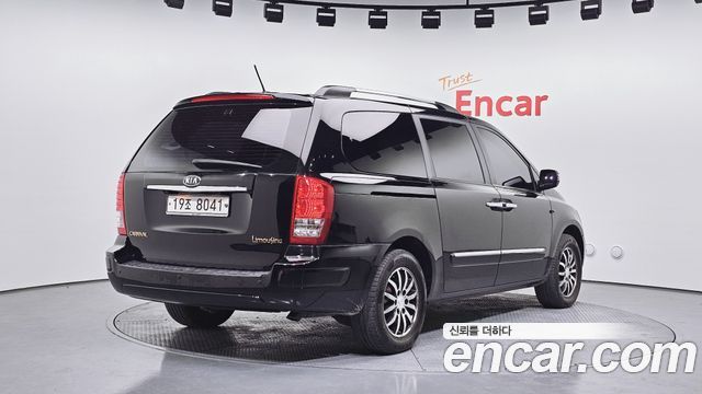 Kia Carnival 2012 thumb 3