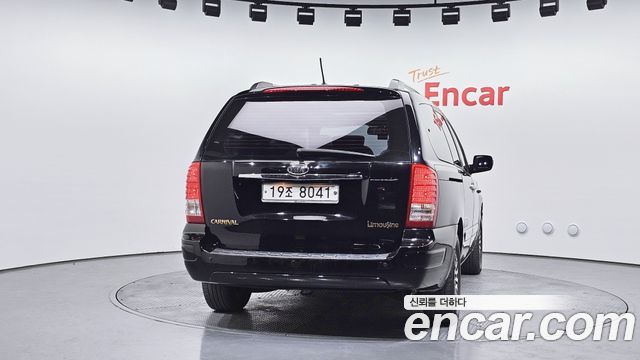 Kia Carnival 2012 thumb 5