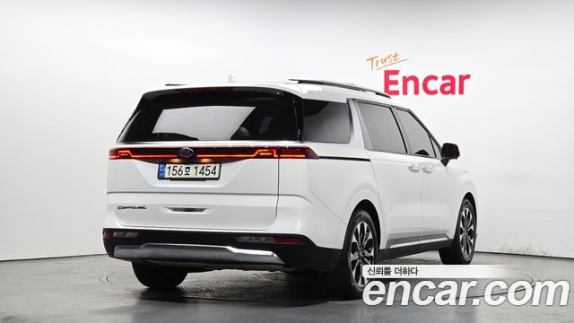 Kia Carnival 2021 thumb 3