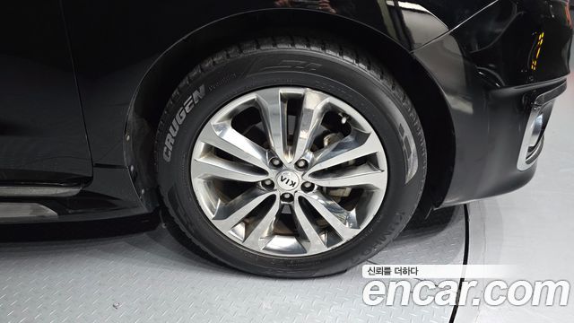 Kia Carnival 2018 thumb 5