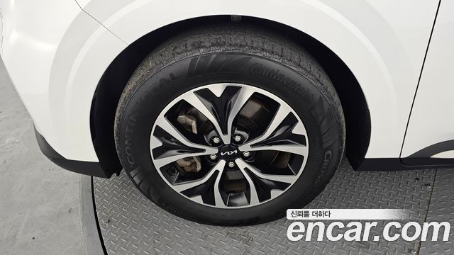 Kia Carnival 2023 thumb 6