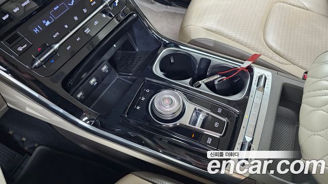 Kia Carnival 2021 thumb 9