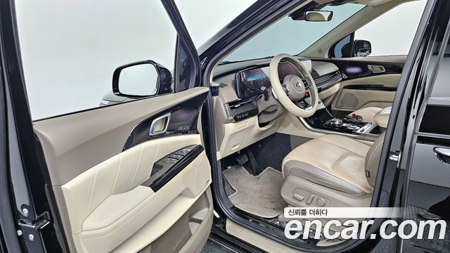 Kia Carnival 2021 thumb 10
