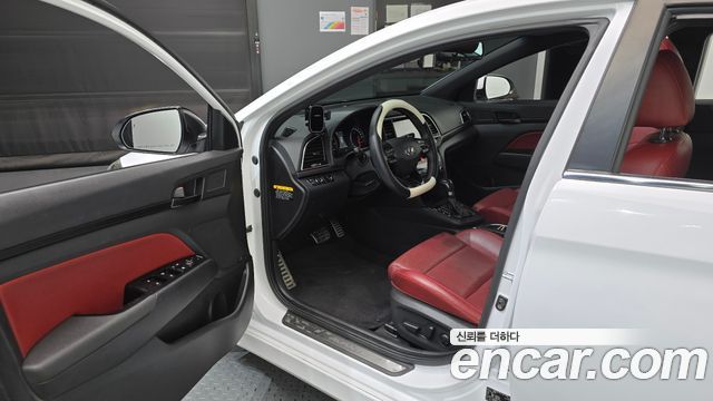 Hyundai Avante 2017 thumb 11