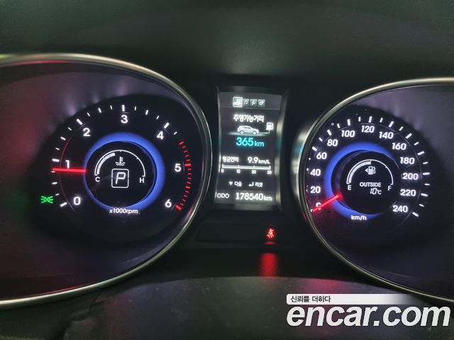 Hyundai Santa Fe 2014 thumb 9