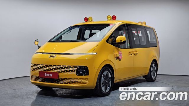 Hyundai Staria 2021 thumb 2