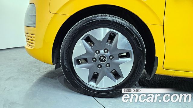 Hyundai Staria 2021 thumb 6