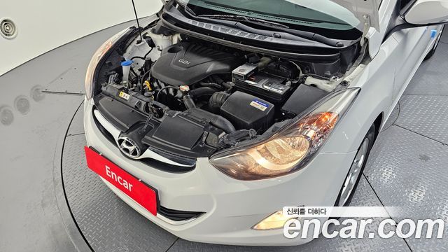 Hyundai Avante 2011 thumb 6