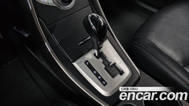 Hyundai Avante 2011 thumb 9