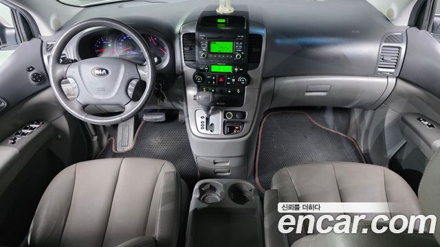 Kia Carnival 2012 thumb 7