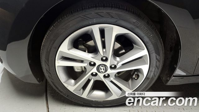 Hyundai Avante 2016 thumb 6
