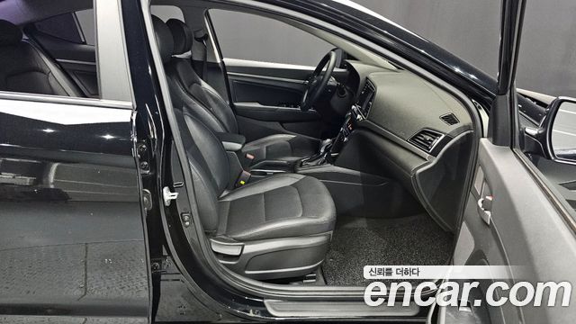 Hyundai Avante 2016 thumb 12