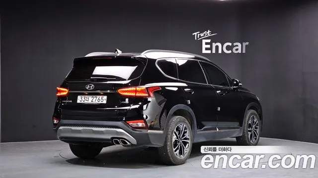 Hyundai Santa Fe 2018 thumb 3