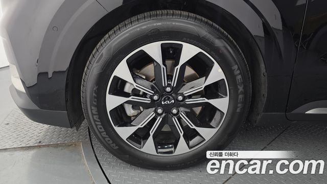 Kia Carnival 2022 thumb 6