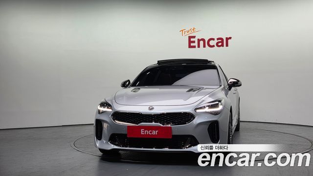 Kia Stinger 2017 thumb 4