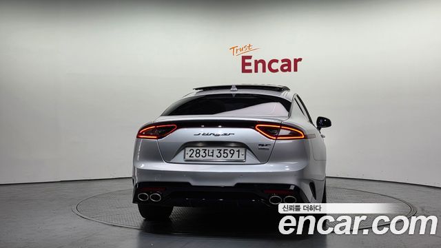 Kia Stinger 2017 thumb 5