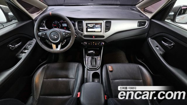 Kia Carens 2018 thumb 8