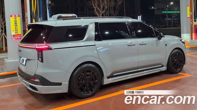 Kia Carnival 2024 thumb 3
