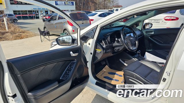 Kia K3 2015 thumb 11
