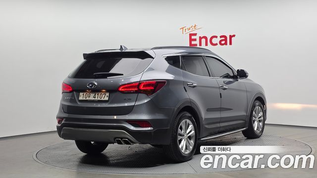 Hyundai Santa Fe 2017 thumb 3